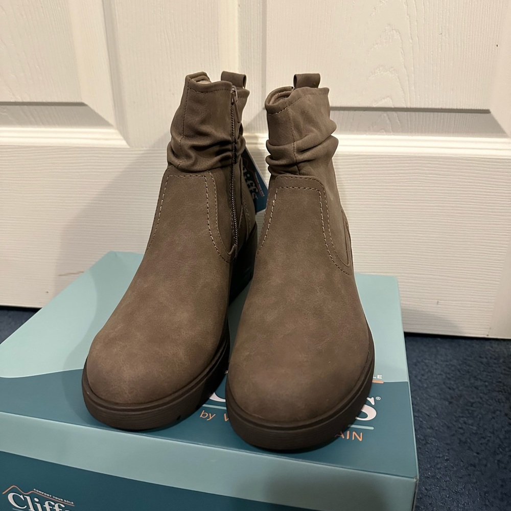 NEW CLIFFS BOOTIES - Picture 3 of 5